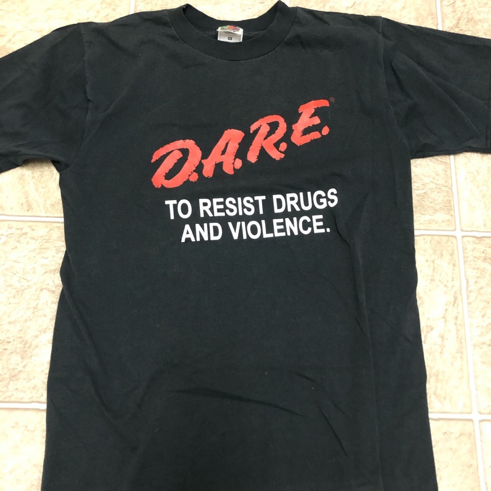 Vintage D.a.r.e dare drugs & violence shirt